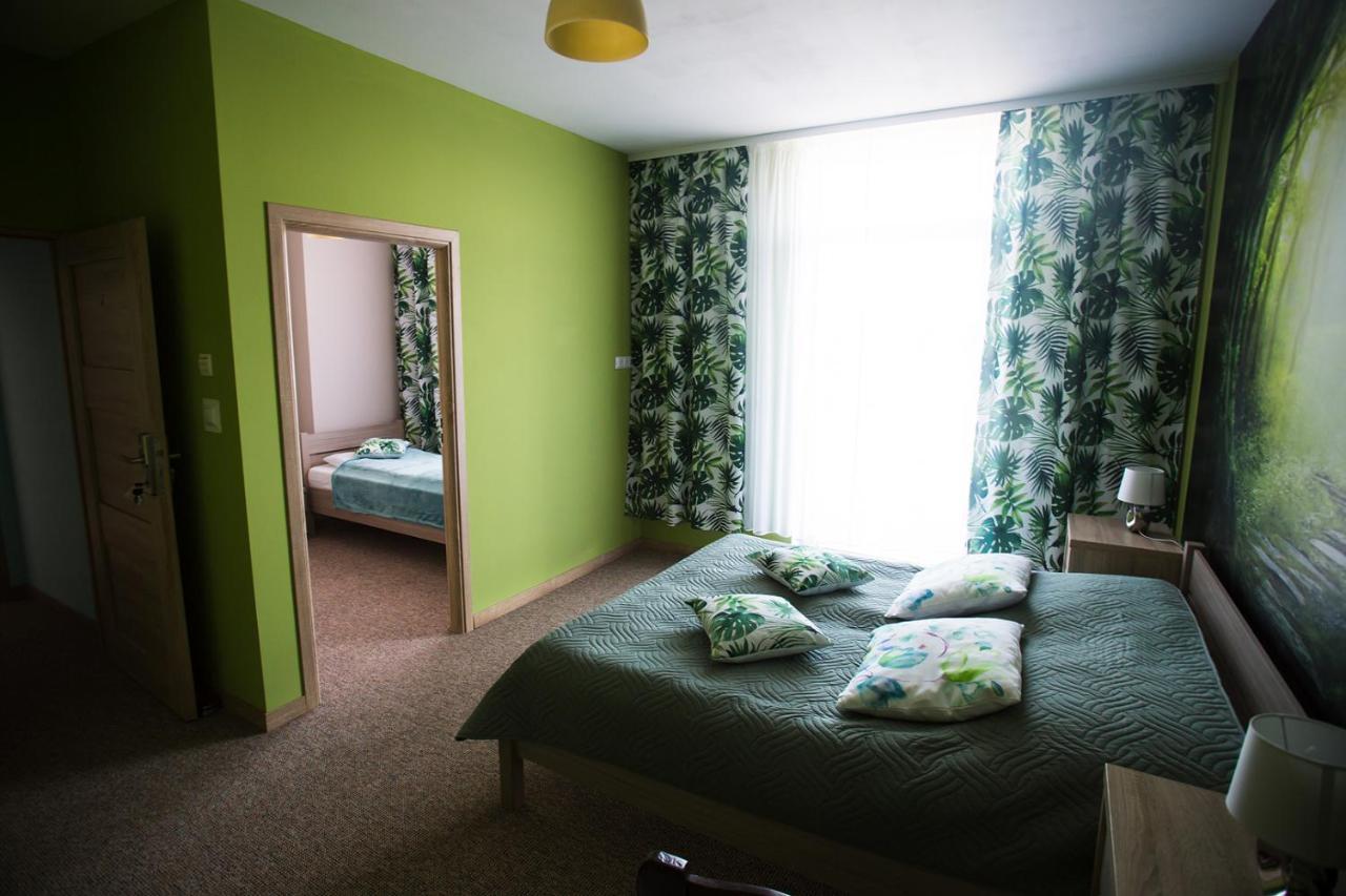 Pokoje Goscinne 30Stka Leczna Esterno foto